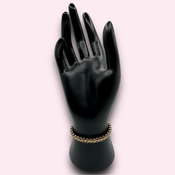 Women’s 1950s Vintage Bulova Two Toned 10k Gold Stretch Wrist Cocktail Watch - Picture 4 of 5